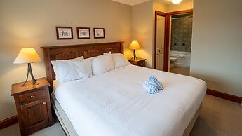 Timberline Lodges by Fernie Lodging Co