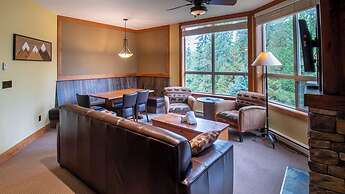 Timberline Lodges by Fernie Lodging Co