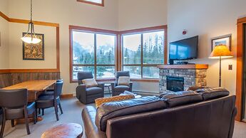 Timberline Lodges by Fernie Lodging Co
