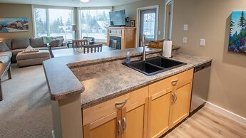 Timberline Lodges by Fernie Lodging Co