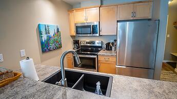 Timberline Lodges by Fernie Lodging Co