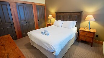 Timberline Lodges by Fernie Lodging Co