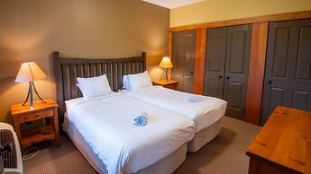 Timberline Lodges by Fernie Lodging Co