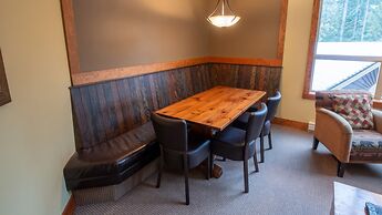 Timberline Lodges by Fernie Lodging Co