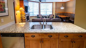 Timberline Lodges by Fernie Lodging Co