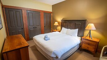 Timberline Lodges by Fernie Lodging Co