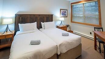 Timberline Lodges by Fernie Lodging Co