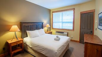 Timberline Lodges by Fernie Lodging Co