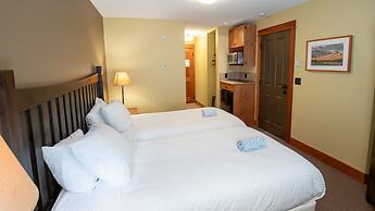 Timberline Lodges by Fernie Lodging Co