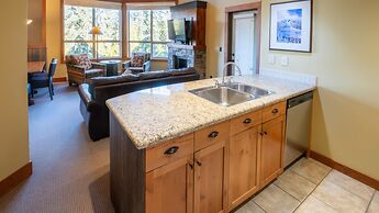 Timberline Lodges by Fernie Lodging Co