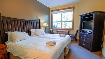 Timberline Lodges by Fernie Lodging Co