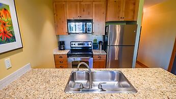 Timberline Lodges by Fernie Lodging Co