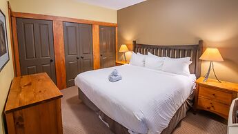 Timberline Lodges by Fernie Lodging Co