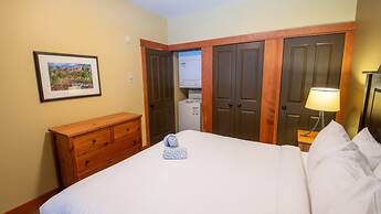 Timberline Lodges by Fernie Lodging Co