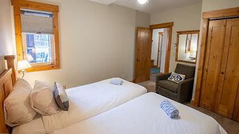 Timberline Lodges by Fernie Lodging Co