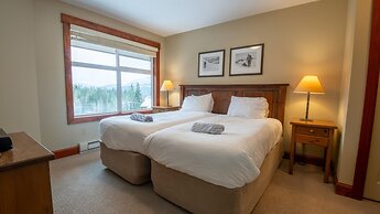 Timberline Lodges by Fernie Lodging Co