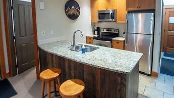 Timberline Lodges by Fernie Lodging Co