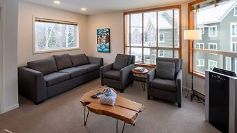 Timberline Lodges by Fernie Lodging Co