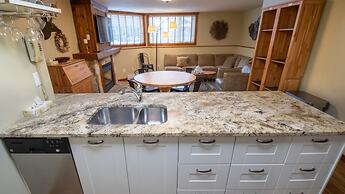 Timberline Lodges by Fernie Lodging Co