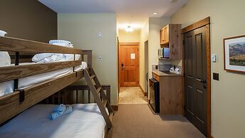 Timberline Lodges by Fernie Lodging Co