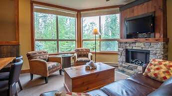 Timberline Lodges by Fernie Lodging Co