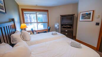 Timberline Lodges by Fernie Lodging Co