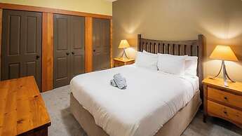 Timberline Lodges by Fernie Lodging Co