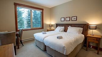 Timberline Lodges by Fernie Lodging Co