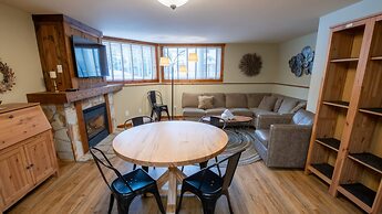 Timberline Lodges by Fernie Lodging Co