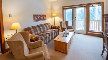 Timberline Lodges by Fernie Lodging Co