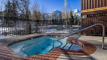 Timberline Lodges by Fernie Lodging Co