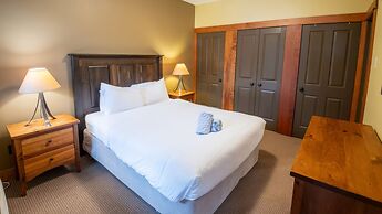 Timberline Lodges by Fernie Lodging Co