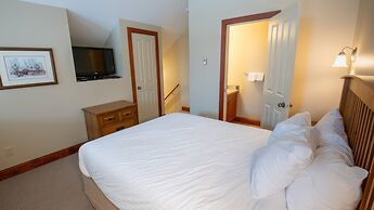 Timberline Lodges by Fernie Lodging Co