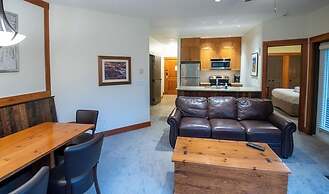 Timberline Lodges by Fernie Lodging Co