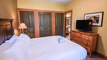 Timberline Lodges by Fernie Lodging Co