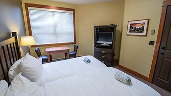 Timberline Lodges by Fernie Lodging Co