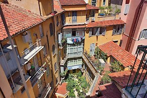 Monti Apartments - My Extra Home