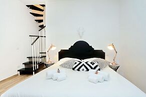 Monti Apartments - My Extra Home