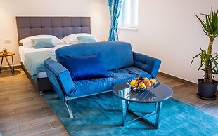 Boutique Pine Tree apartments