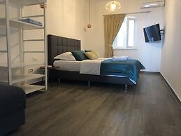 Boutique Pine Tree apartments