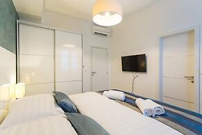 Boutique Pine Tree apartments