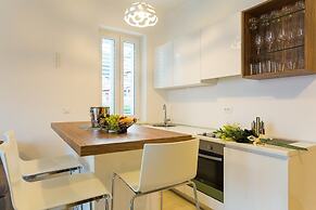 Boutique Pine Tree apartments