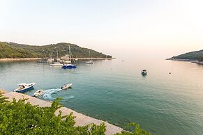 Boutique Pine Tree apartments