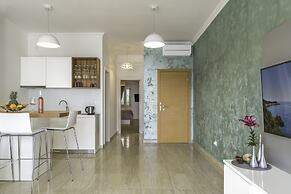 Boutique Pine Tree apartments