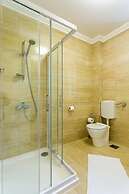 Boutique Pine Tree apartments