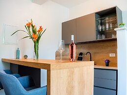 Boutique Pine Tree apartments