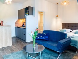 Boutique Pine Tree apartments