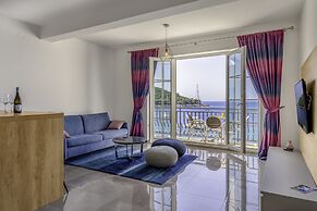 Boutique Pine Tree apartments