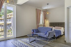 Boutique Pine Tree apartments