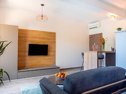 Boutique Pine Tree apartments